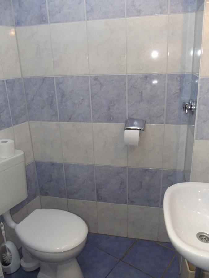 Doppelzimmer mit Gemeinschaftsbad